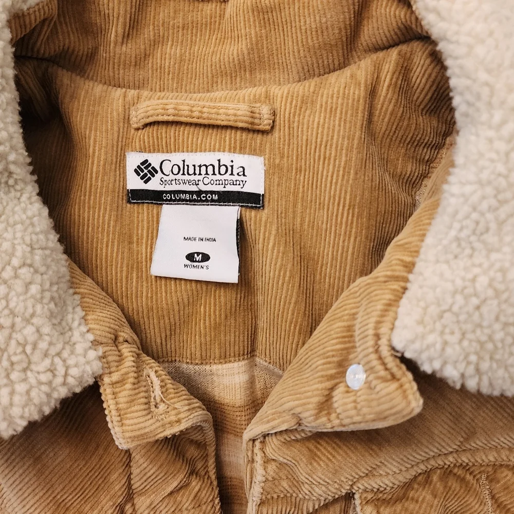 Columbia Tan and Cream Jean Jacket Rugged Design. Excellent Condition. - Picture 2 of 7